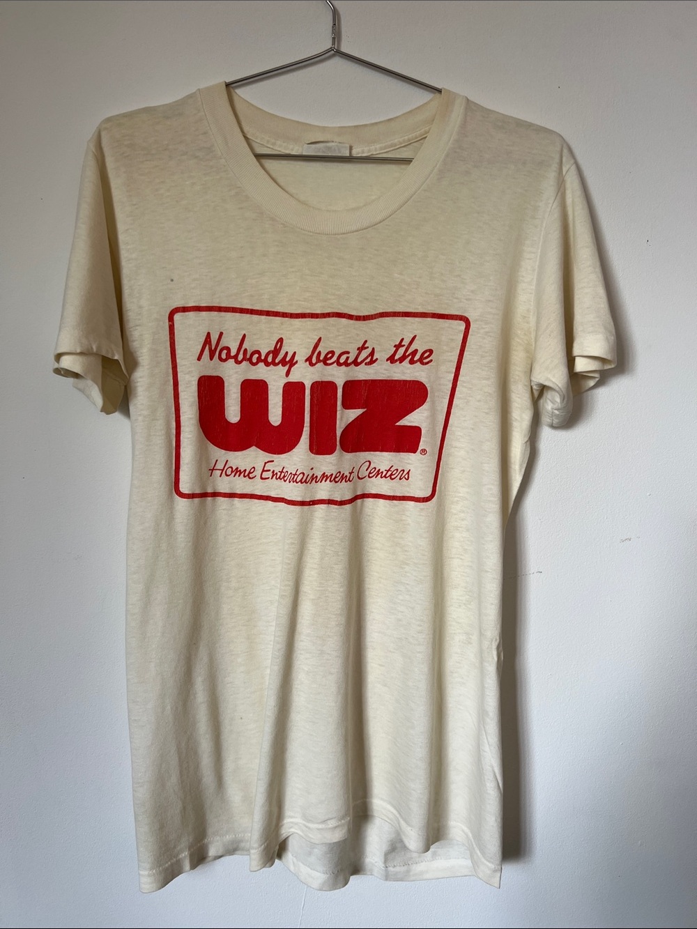 Nobody Beats The Wiz Vintage Logo Cream Short Sleeve T-Shirt